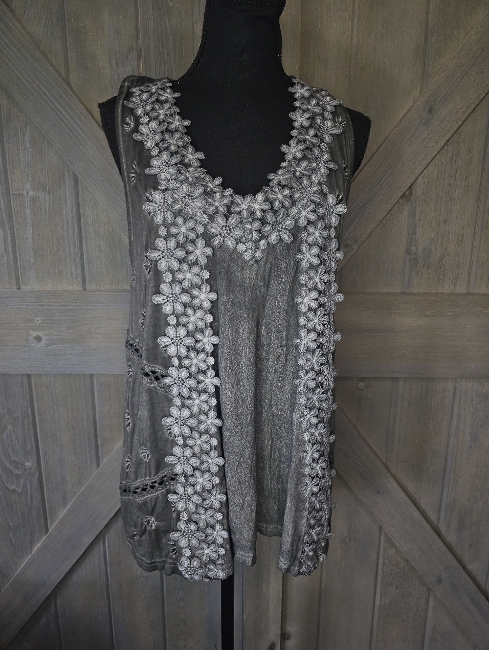 POL Gray Floral Tank Top sz Large